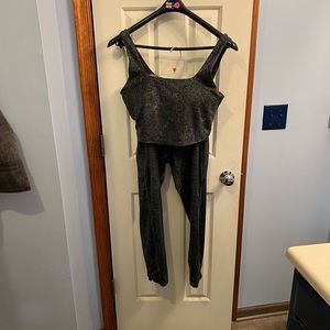 Green All in Motion XXL yoga suit